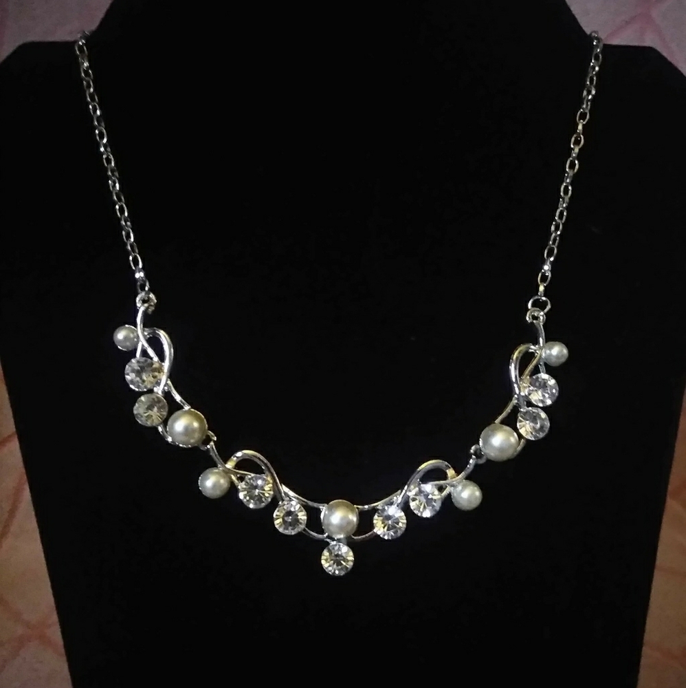 Silver Pearl and gem necklace